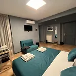 Naples Luxury Suites B&B